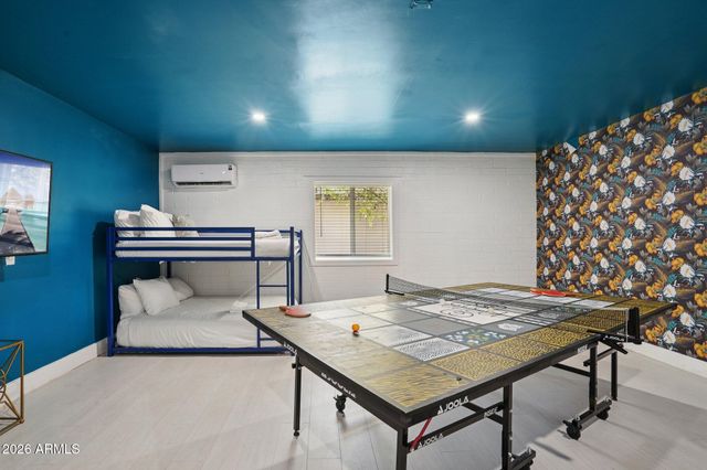 8707 E CLARENDON Avenue, Scottsdale, AZ 85251