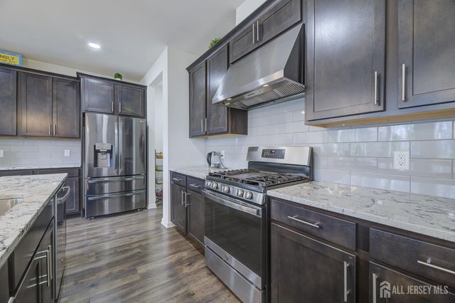 107 Charleston Drive, Monroe, NJ 08831