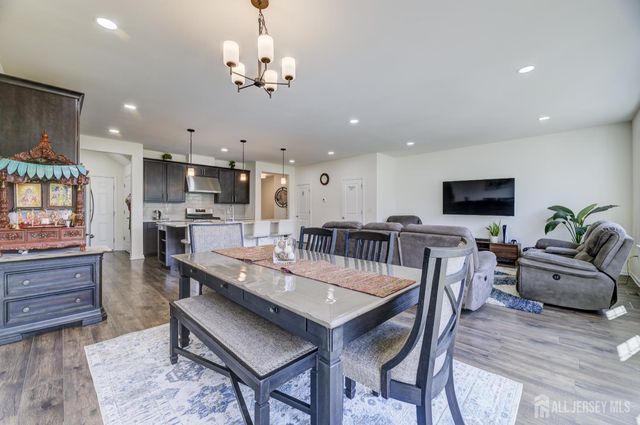 107 Charleston Drive, Monroe, NJ 08831