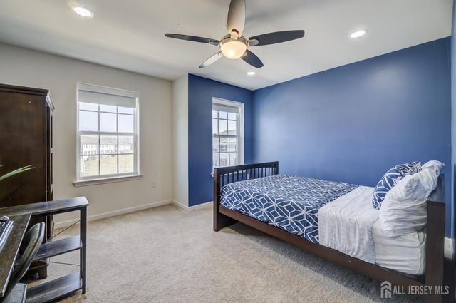 107 Charleston Drive, Monroe, NJ 08831