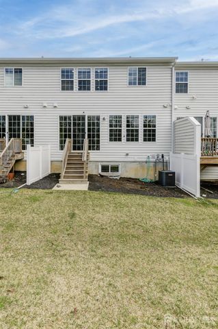 107 Charleston Drive, Monroe, NJ 08831