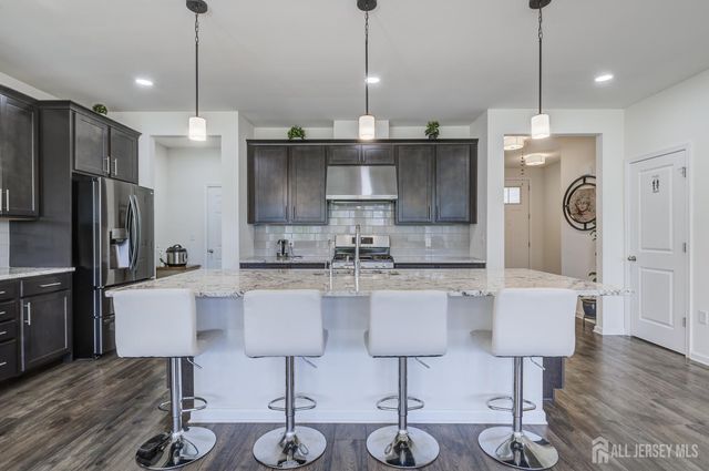 107 Charleston Drive, Monroe, NJ 08831