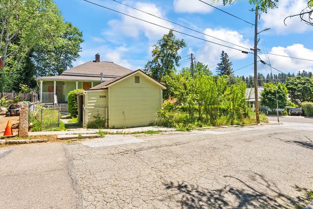 303 Bennett St, Grass Valley, CA 95945
