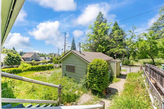303 Bennett St, Grass Valley, CA 95945