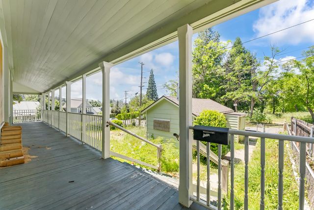 303 Bennett St, Grass Valley, CA 95945