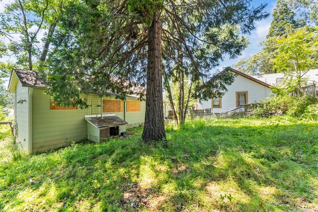 303 Bennett St, Grass Valley, CA 95945