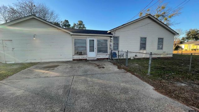 1402 Academy, Tyler, TX 75701