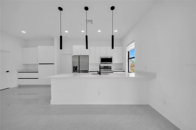 2700 42ND STREET W, Lehigh Acres, FL 33971