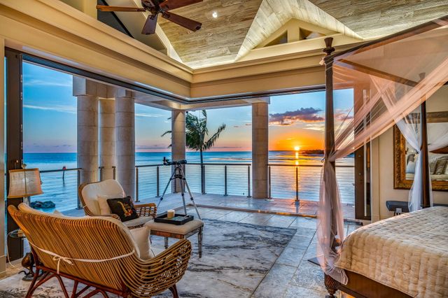 W 201 Seaview Drive, Duck Key, FL 33050