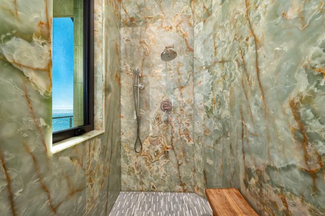 W 201 Seaview Drive, Duck Key, FL 33050