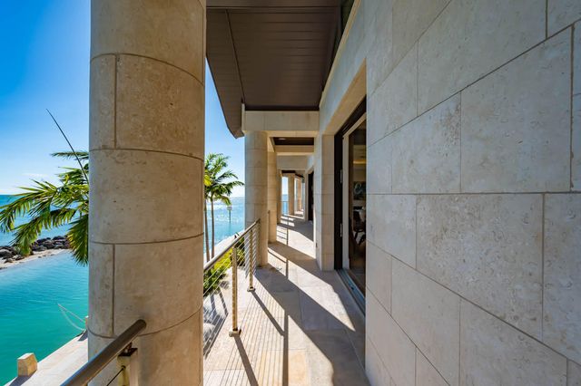 W 201 Seaview Drive, Duck Key, FL 33050