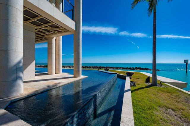 W 201 Seaview Drive, Duck Key, FL 33050