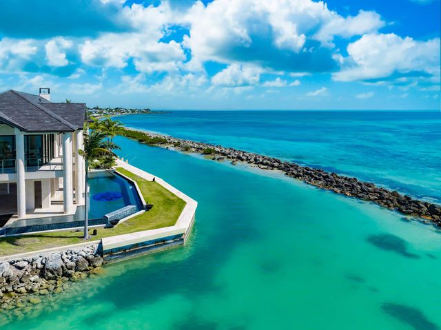 W 201 Seaview Drive, Duck Key, FL 33050