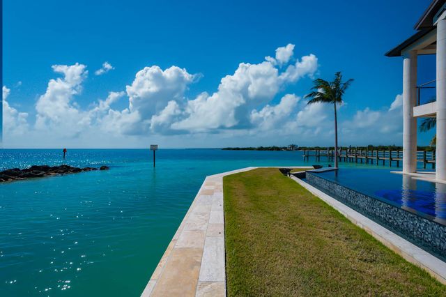 W 201 Seaview Drive, Duck Key, FL 33050