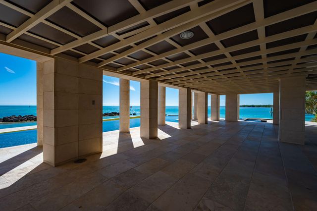 W 201 Seaview Drive, Duck Key, FL 33050