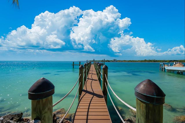 W 201 Seaview Drive, Duck Key, FL 33050