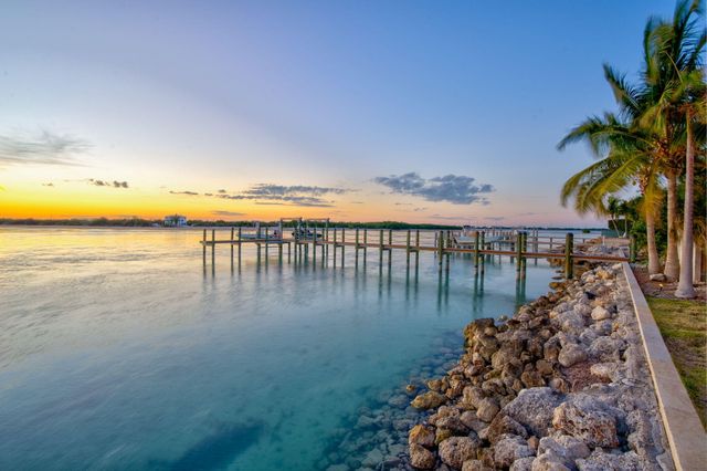 W 201 Seaview Drive, Duck Key, FL 33050