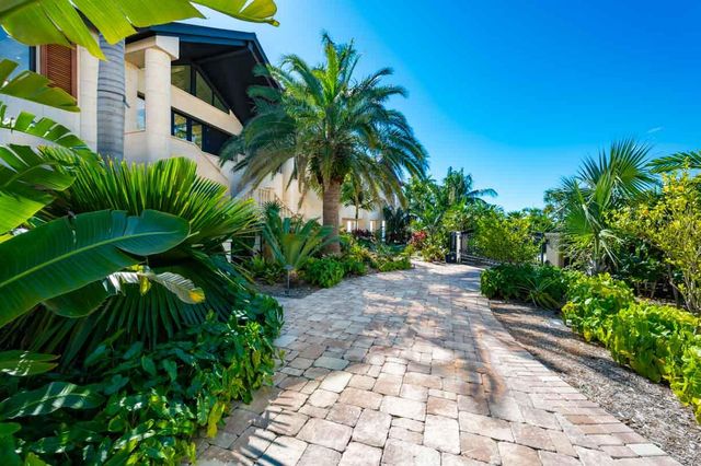W 201 Seaview Drive, Duck Key, FL 33050