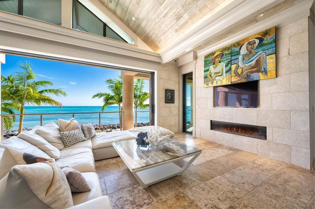 W 201 Seaview Drive, Duck Key, FL 33050