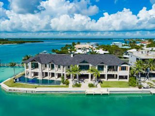W 201 Seaview Drive, Duck Key, FL 33050