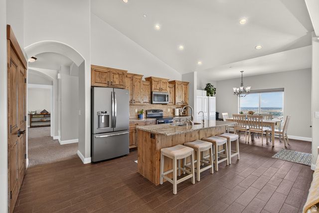 425 E MEADOW LARK LN, Elk Ridge, UT 84651