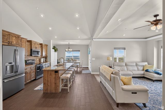 425 E MEADOW LARK LN, Elk Ridge, UT 84651