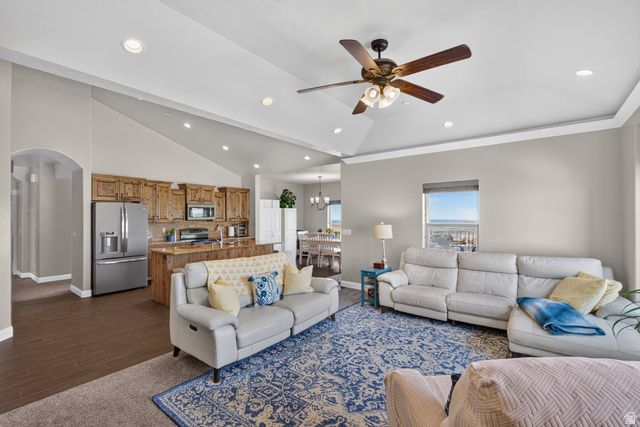425 E MEADOW LARK LN, Elk Ridge, UT 84651