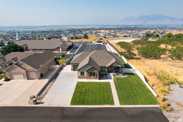 425 E MEADOW LARK LN, Elk Ridge, UT 84651