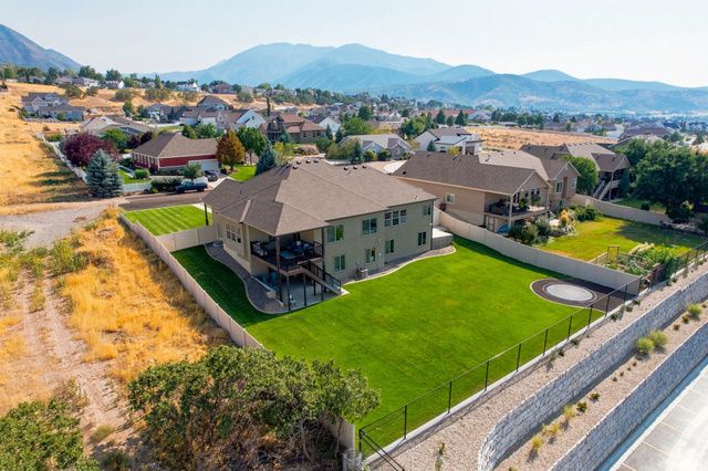 425 E MEADOW LARK LN, Elk Ridge, UT 84651