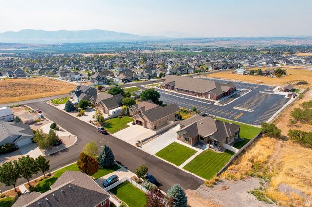425 E MEADOW LARK LN, Elk Ridge, UT 84651