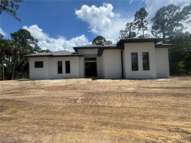 2946 18th AVE NE, Naples, FL 34120