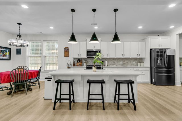 245 Summer Tanager Drive, Ravenel, SC 29470