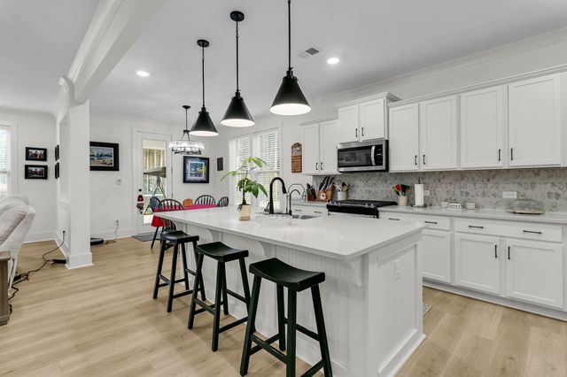 245 Summer Tanager Drive, Ravenel, SC 29470