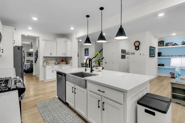 245 Summer Tanager Drive, Ravenel, SC 29470