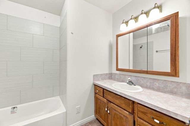 564 S GOOSENEST DR, Payson, UT 84651