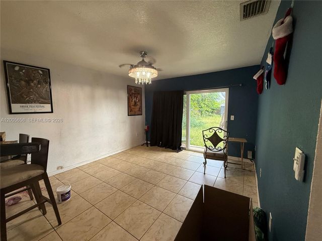 12390 SW 217th St, Miami, FL 33170