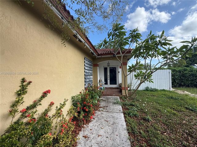 12390 SW 217th St, Miami, FL 33170