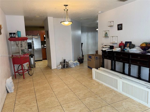 12390 SW 217th St, Miami, FL 33170