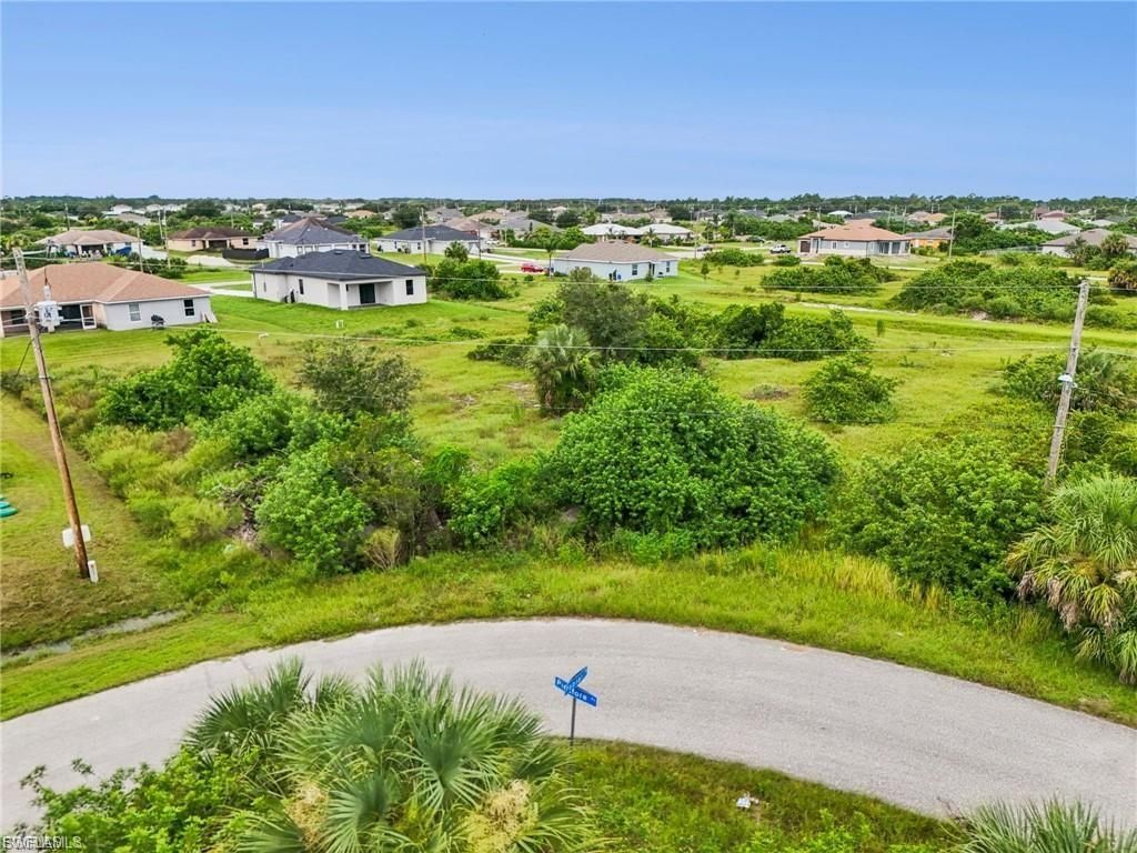372 Pinafore AVE, LEHIGH ACRES, FL 33974 — photo 4