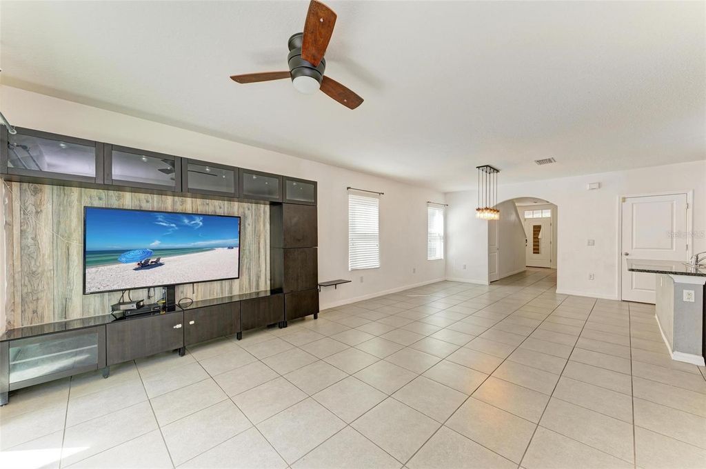 Image 12 of property listing at 123 SAN AVELLINO COURT, Bradenton, FL 34208