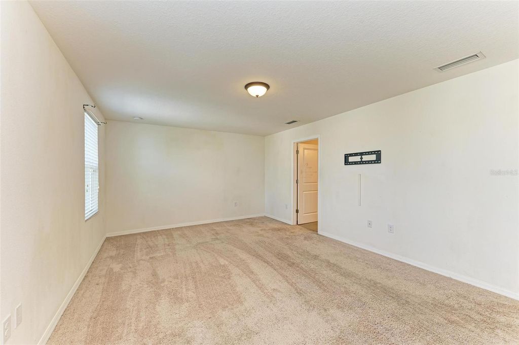 Image 21 of property listing at 123 SAN AVELLINO COURT, Bradenton, FL 34208