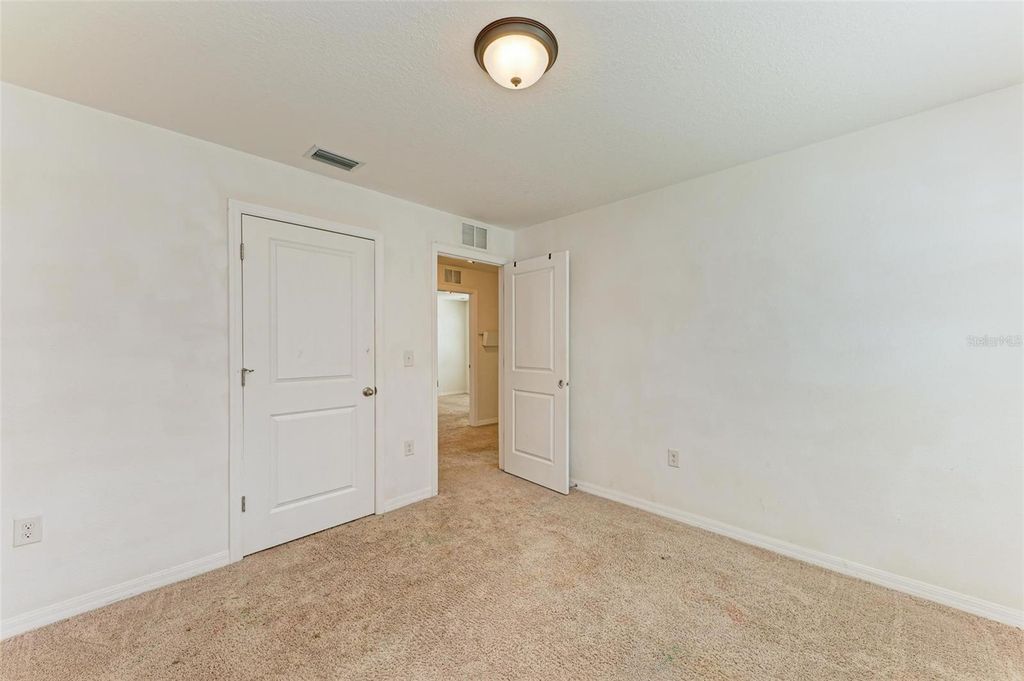 Image 29 of property listing at 123 SAN AVELLINO COURT, Bradenton, FL 34208