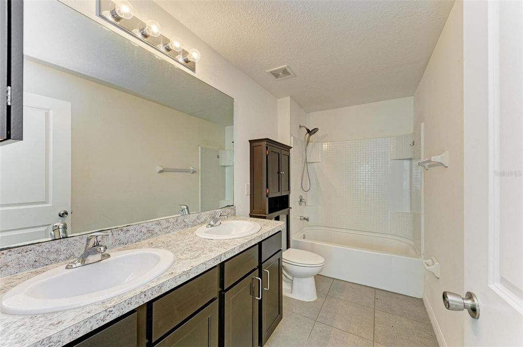 Image 30 of property listing at 123 SAN AVELLINO COURT, Bradenton, FL 34208