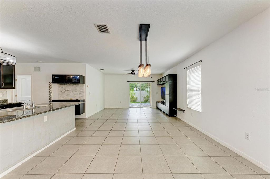 Image 4 of property listing at 123 SAN AVELLINO COURT, Bradenton, FL 34208