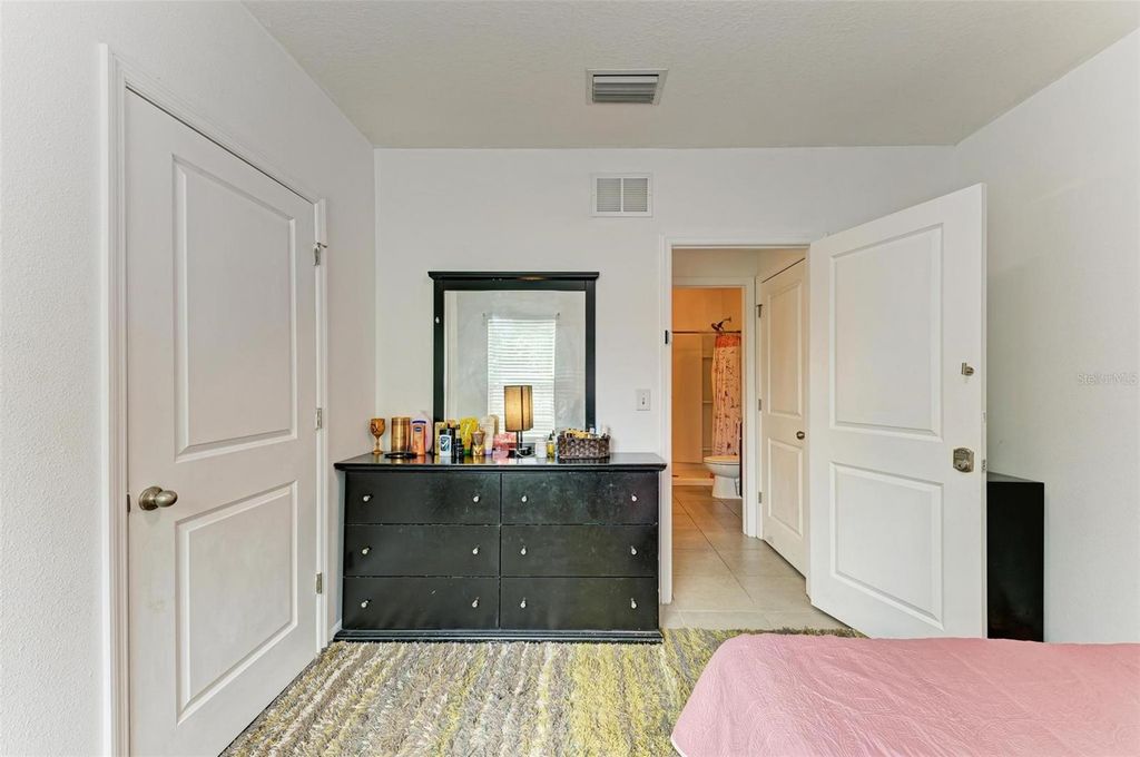 Image 36 of property listing at 123 SAN AVELLINO COURT, Bradenton, FL 34208