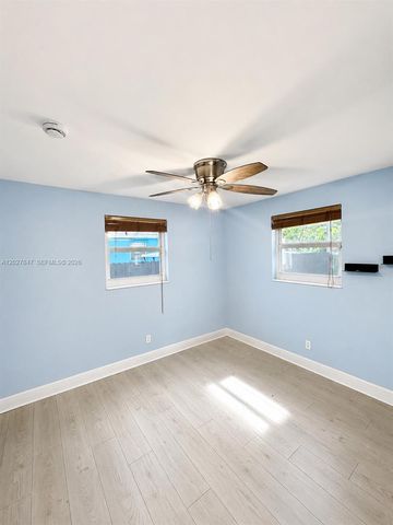 5651 NE 9th Ave, Oakland Park, FL 33334