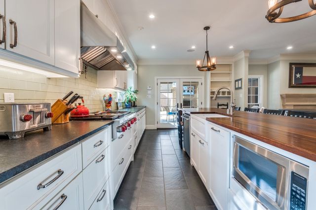 4444 Fairfax Avenue, Highland Park, TX 75205