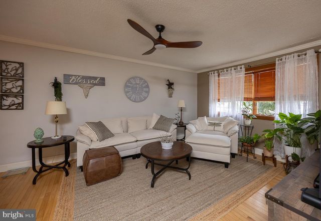 8 CRAIG DR, Clementon, NJ 08021