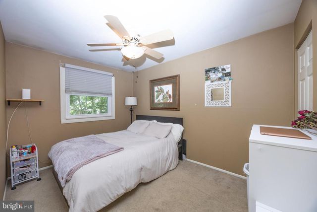 8 CRAIG DR, Clementon, NJ 08021
