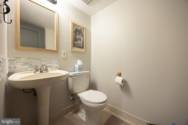 8 CRAIG DR, Clementon, NJ 08021